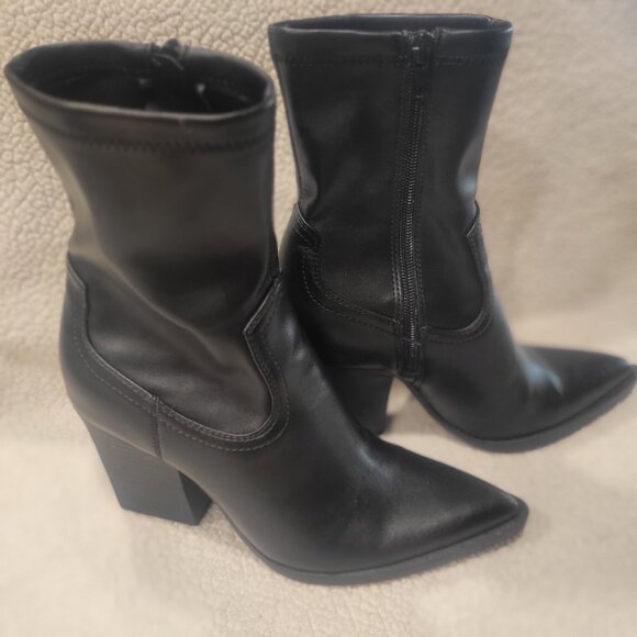 Forever 21 Sleek Black Pointed Toe Chunky Heeled Boots - Size 7 - Picture 2 of 12